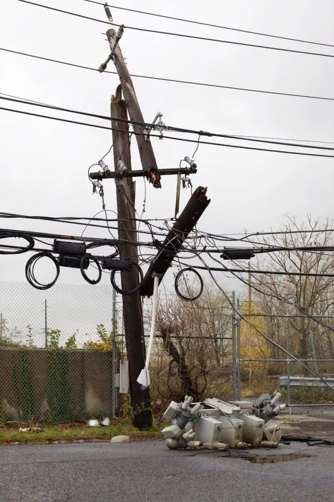 LARGE DISASTERS CAN CAUSE DOWNED POWER LINES.  EXPECT TO BE WITHOUT ELECTRICITY FOR SOME TIME.